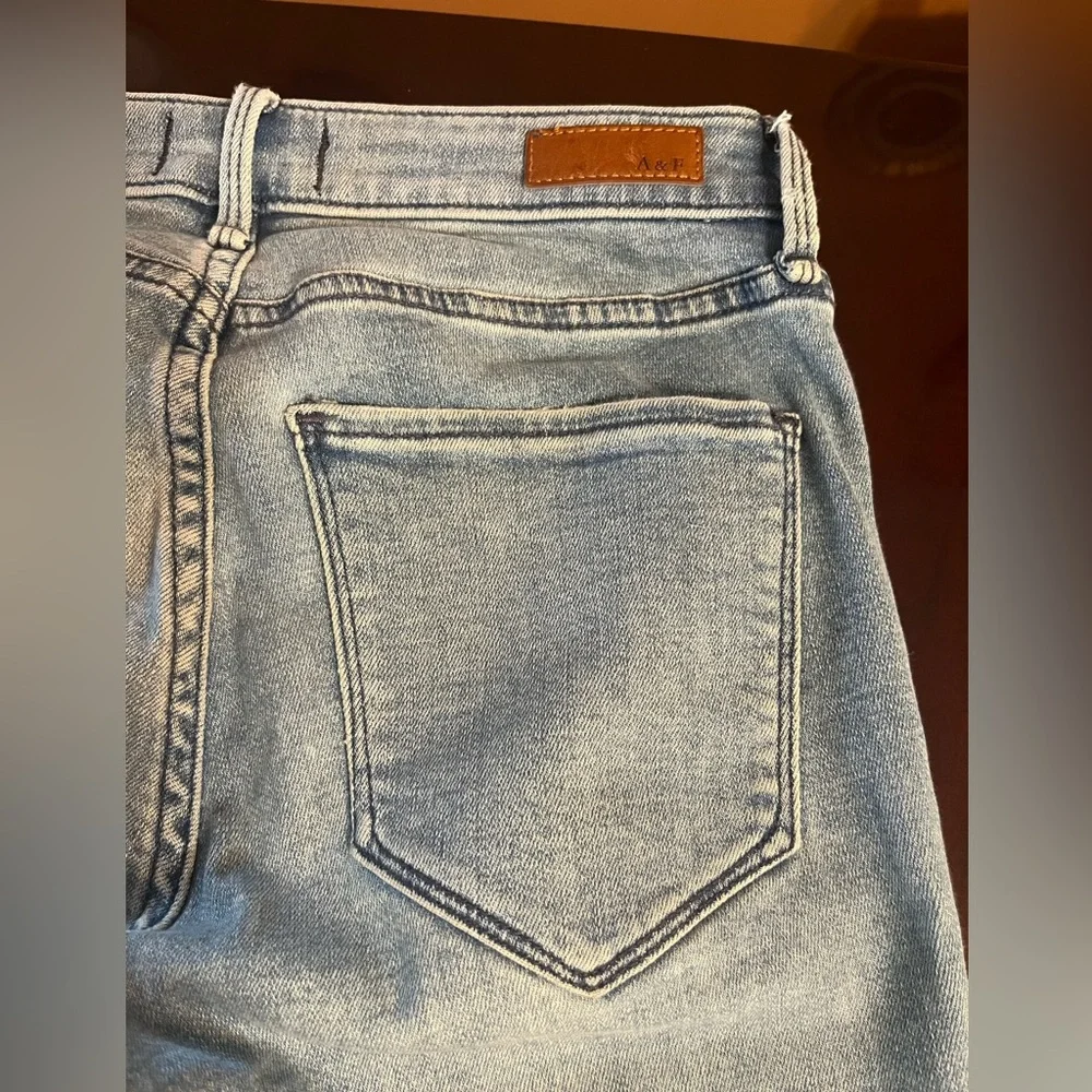 Abercrombie & Fitch Light Blue Denim Jeans Harper low rise super skinny size 26